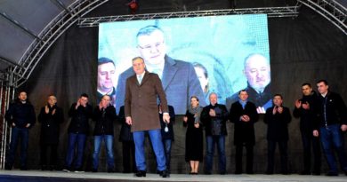 <strong>Команда Анатолія Гриценка провела у Тернополі “Марш єдності заради порядку”</strong> <strong>Команда Анатолія Гриценка провела у Тернополі “Марш єдності заради порядку”</strong>