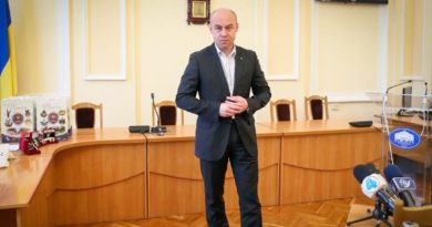 <strong>Вибори без “Зе”: чим виграватиме (програватиме) мер Тернополя Сергій Надал?</strong> <strong>Вибори без “Зе”: чим виграватиме (програватиме) мер Тернополя Сергій Надал?</strong>