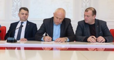 Попередження Зеленському: не зрадити національні інтереси України у Парижі закликали очільники фракцій Тернопільської облради (фото) Попередження Зеленському: не зрадити національні інтереси України у Парижі закликали очільники фракцій Тернопільської облради (фото)