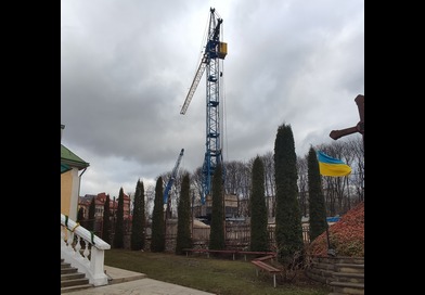 Будівельний кран – символ непереможної корупції Тернополя