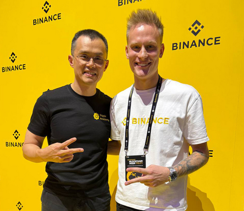 Александр Орловский с создателем биржи Binance CZ фото