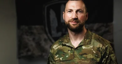 Керував звільненням Зміїного і не тільки. Генерал-майор Євген Хмара – новий очільник СБУ Керував звільненням Зміїного і не тільки. Генерал-майор Євген Хмара – новий очільник СБУ