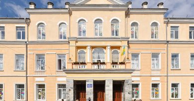 «Кажуть, об неї гасили недопалки»: нові деталі можливого булінгу перед різаниною у Тернополі