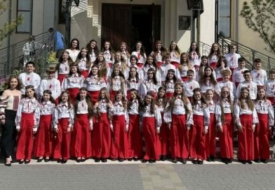 <strong>Дитячий хор «Мікстон» — музичний феномен Тернопільщини. Інтерв’ю з керівницею Єлизаветою Марчук</strong> <strong>Дитячий хор «Мікстон» — музичний феномен Тернопільщини. Інтерв’ю з керівницею Єлизаветою Марчук</strong>
